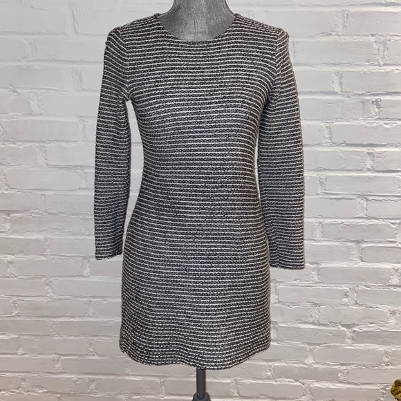 Banana Republic Dresses & Skirts - Banana Republic size 2P petite striped dress